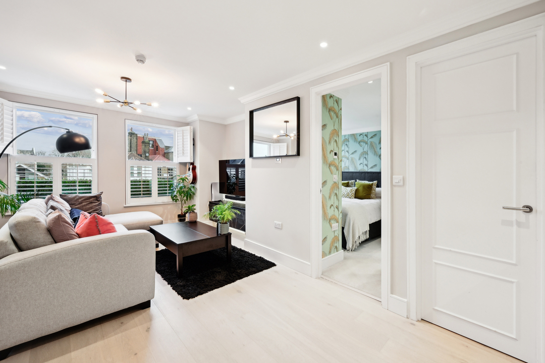 1 bed apartment for sale in Sutherland Road, Ealing 18