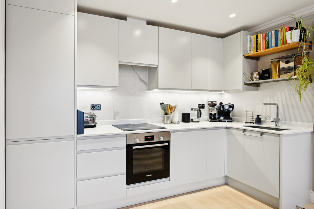 1 bed apartment for sale in Sutherland Road, Ealing 6