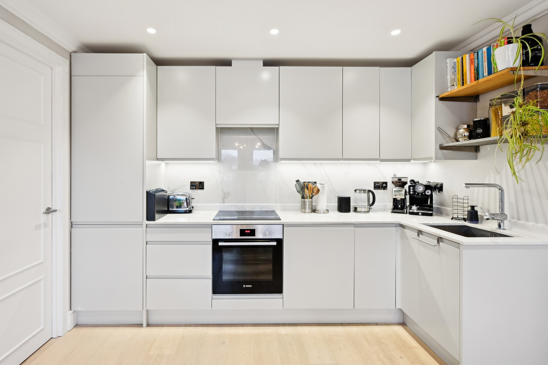 1 bed apartment for sale in Sutherland Road, Ealing 1