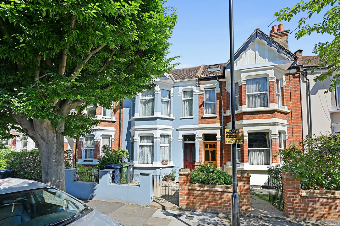 3 bed terraced house for sale in Regina Terrace, London - Property Image 1