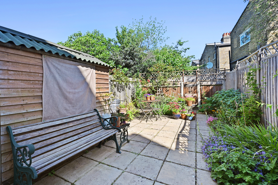 3 bed terraced house for sale in Regina Terrace, London  - Property Image 3