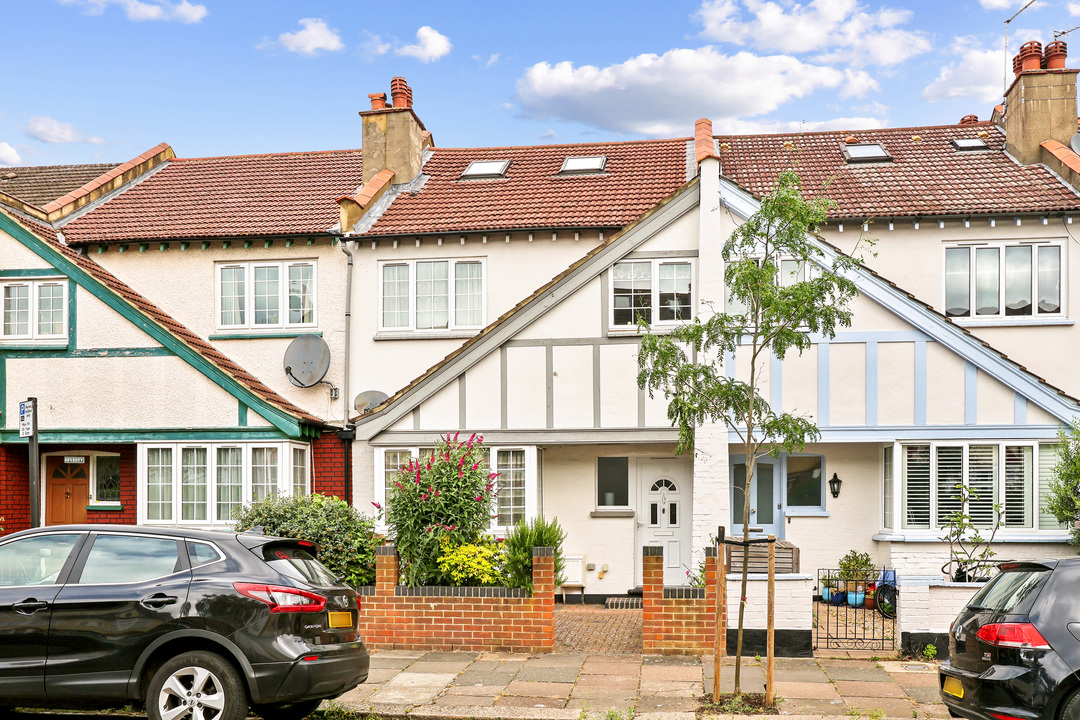4 bed terraced house for sale in Mayfield Avenue, Ealing  - Property Image 1