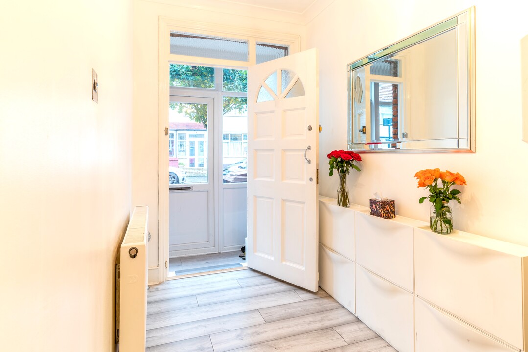 4 bed terraced house for sale in Garner Road, Walthamstow  - Property Image 9