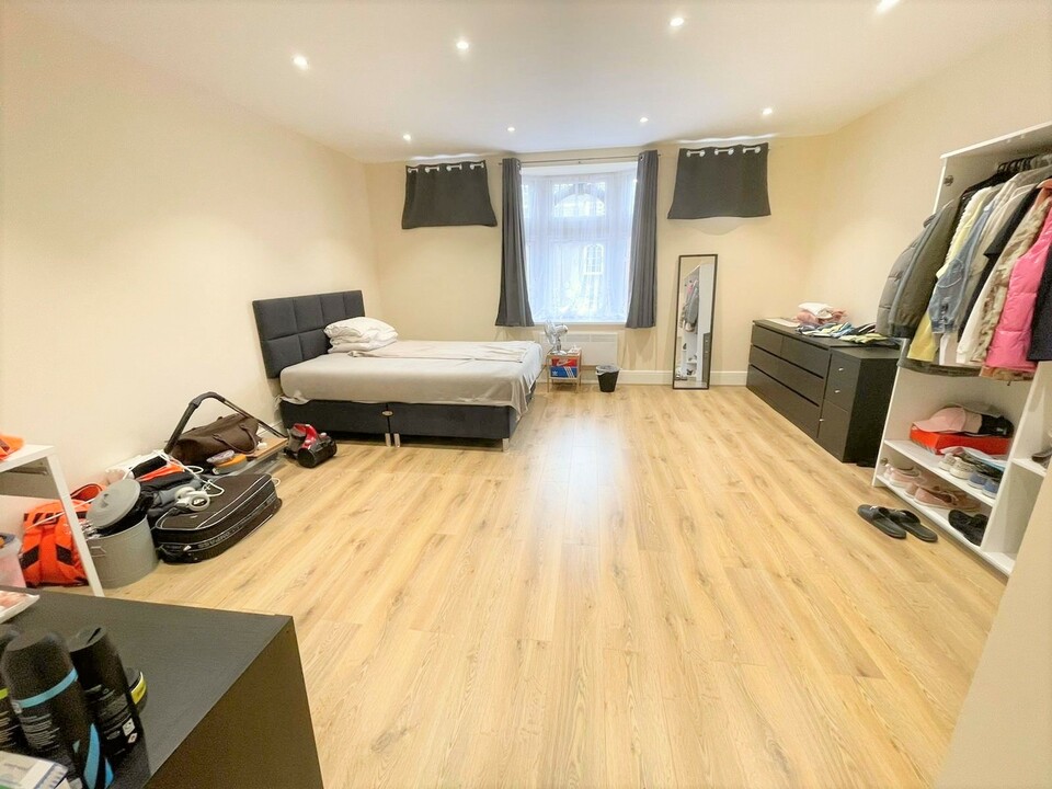 1 bed apartment to rent in High Road Leyton, Leyton  - Property Image 1