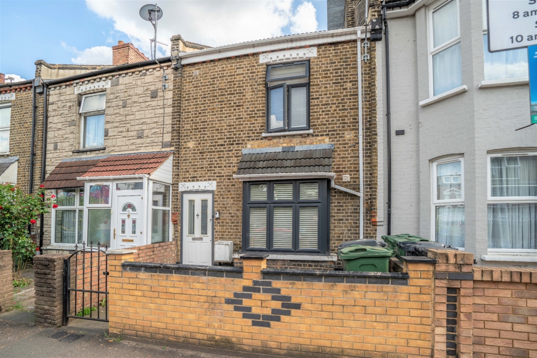 3 bed terraced house for sale in St. Mary Road, Walthamstow  - Property Image 1