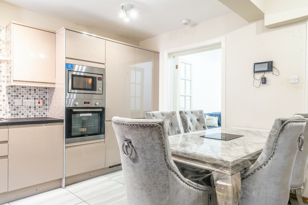 3 bed terraced house for sale in St. Mary Road, Walthamstow  - Property Image 7