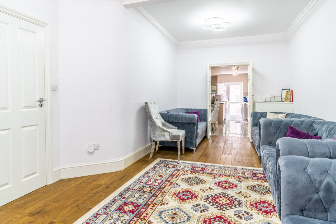 3 bed terraced house for sale in St. Mary Road, Walthamstow  - Property Image 3