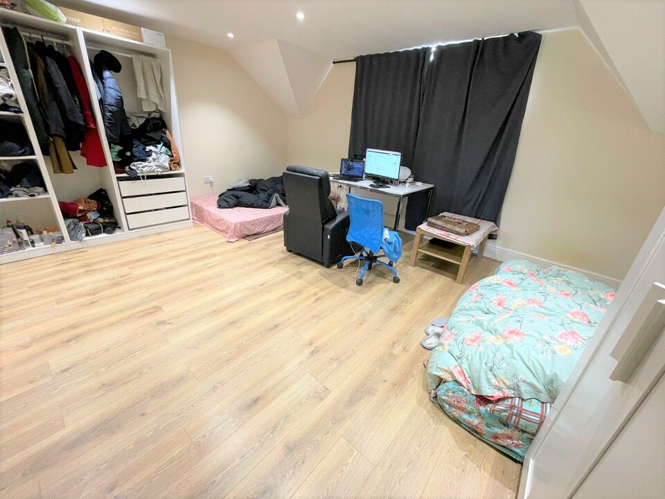 1 bed apartment to rent in High Road Leyton, Leyton  - Property Image 2