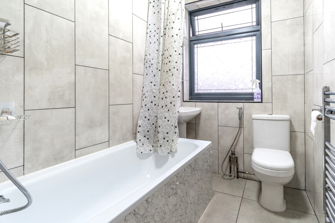 3 bed terraced house for sale in Theobald Road, Walthamstow  - Property Image 15