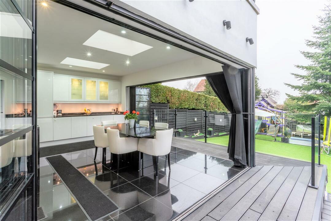 4 bed detached house for sale in Baldwins Hill, Loughton  - Property Image 19