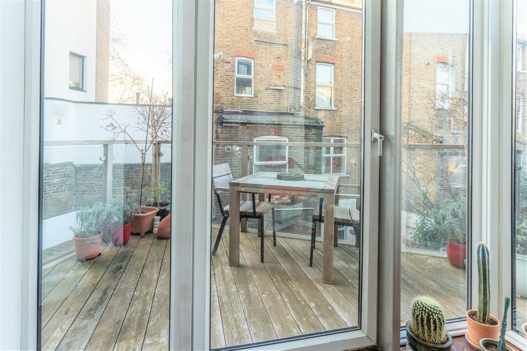 4 bed terraced house for sale in Cricketfield Road, Hackney  - Property Image 28