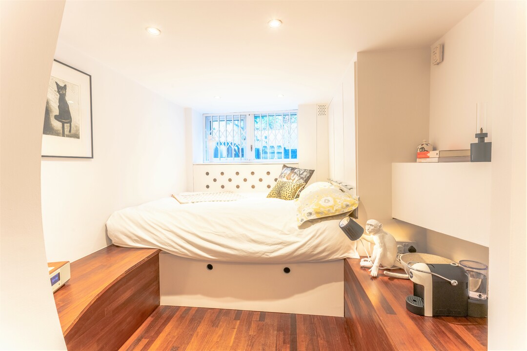 4 bed terraced house for sale in Cricketfield Road, Hackney  - Property Image 25