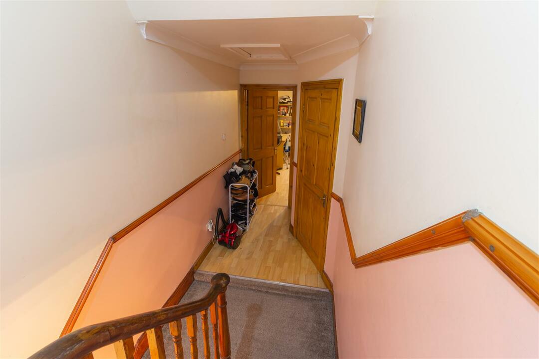 4 bed terraced house for sale in Clifden Road, Hackney  - Property Image 9