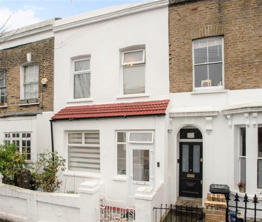3 bed terraced house for sale in Clifden Road, Hackney - Property Image 1