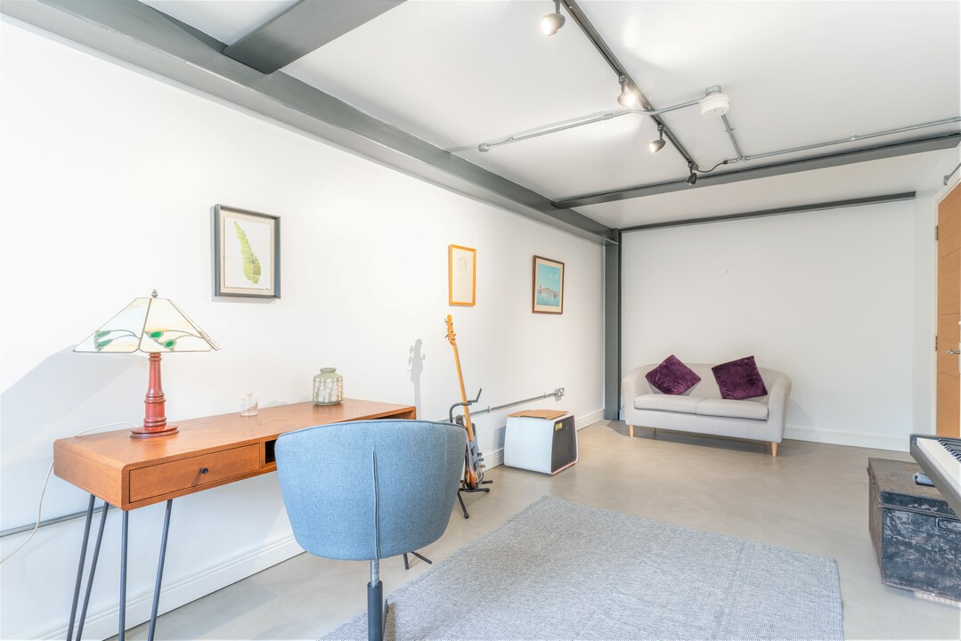 3 bed mews house for sale in Ronin Mews, Hackney  - Property Image 25