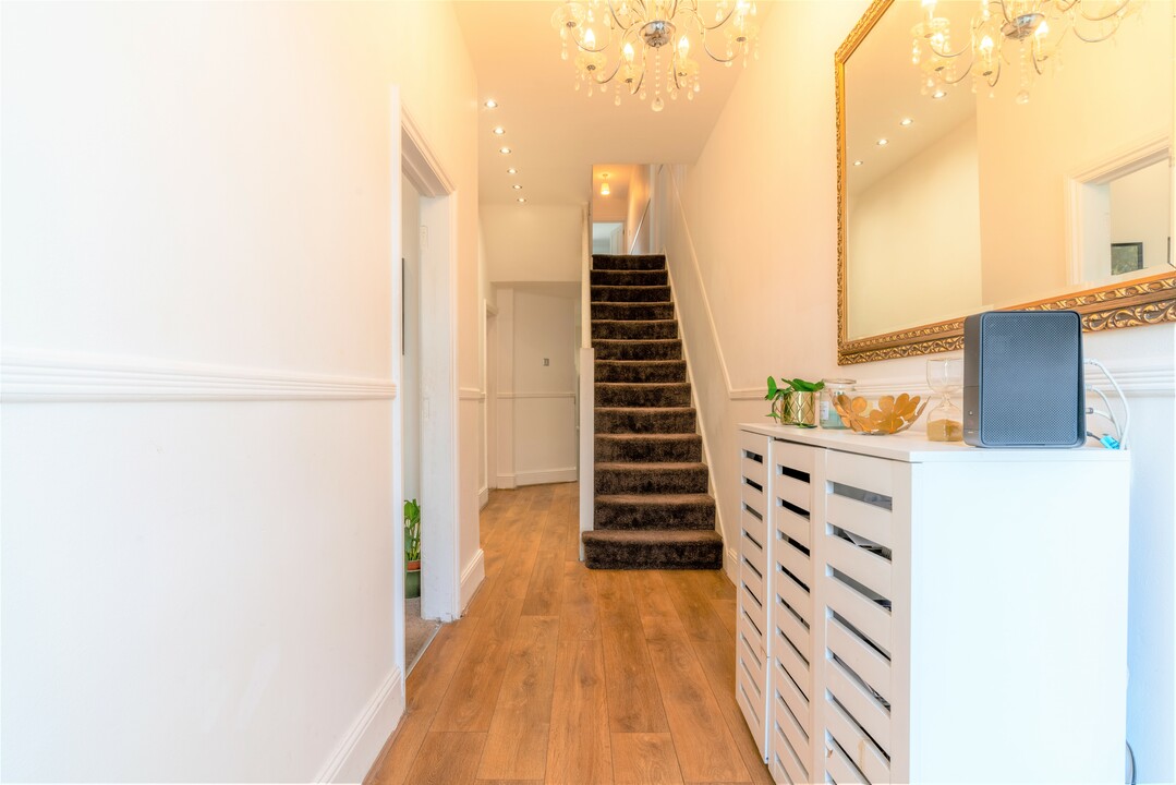4 bed terraced house for sale in Lonsdale Road, Wanstead  - Property Image 11