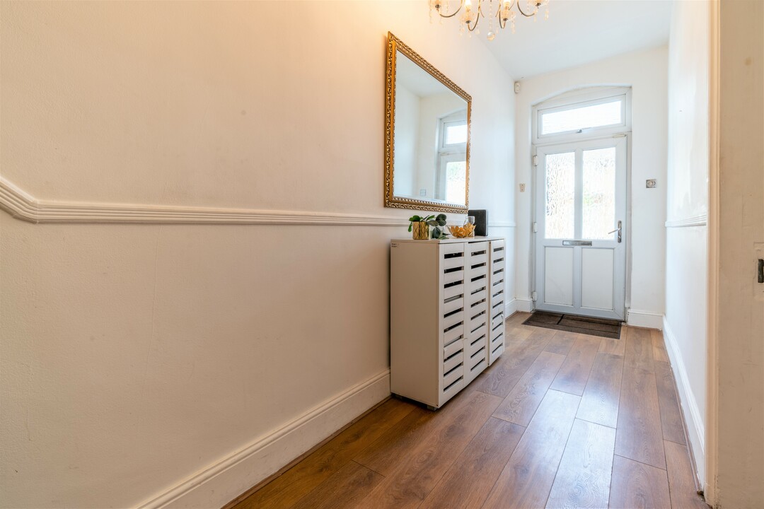 4 bed terraced house for sale in Lonsdale Road, Wanstead  - Property Image 7