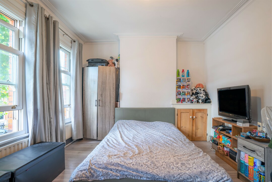3 bed terraced house for sale in Hawarden Road, Walthamstow  - Property Image 13