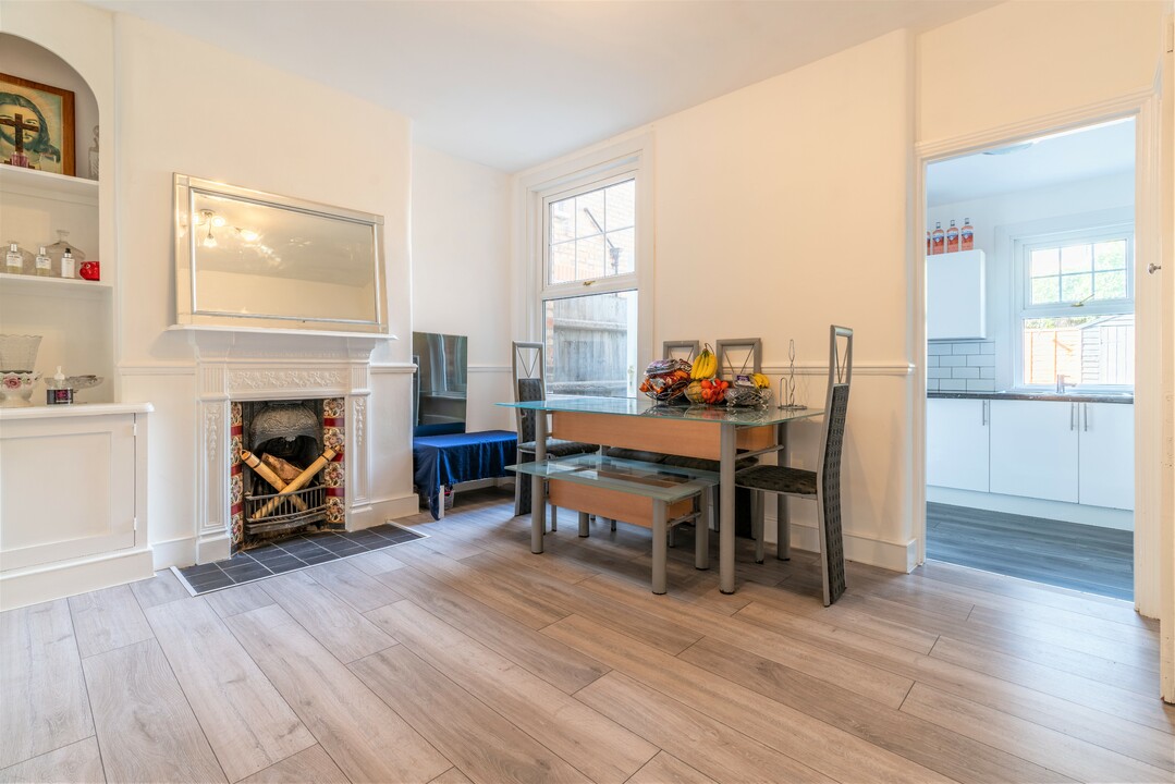 3 bed terraced house for sale in Hawarden Road, Walthamstow  - Property Image 7