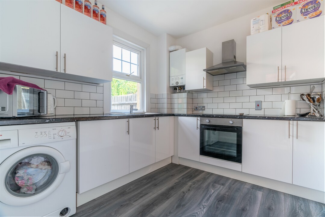 3 bed terraced house for sale in Hawarden Road, Walthamstow  - Property Image 9