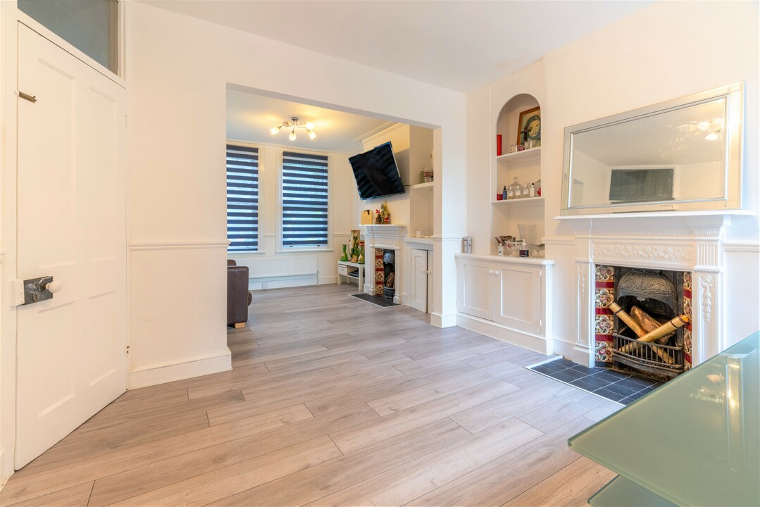 3 bed terraced house for sale in Hawarden Road, Walthamstow  - Property Image 6