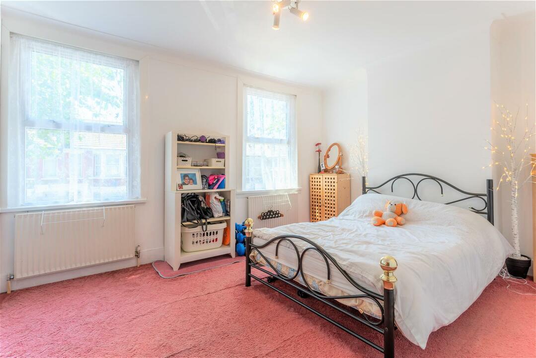 3 bed terraced house for sale in Chingford Road, Walthamstow  - Property Image 8