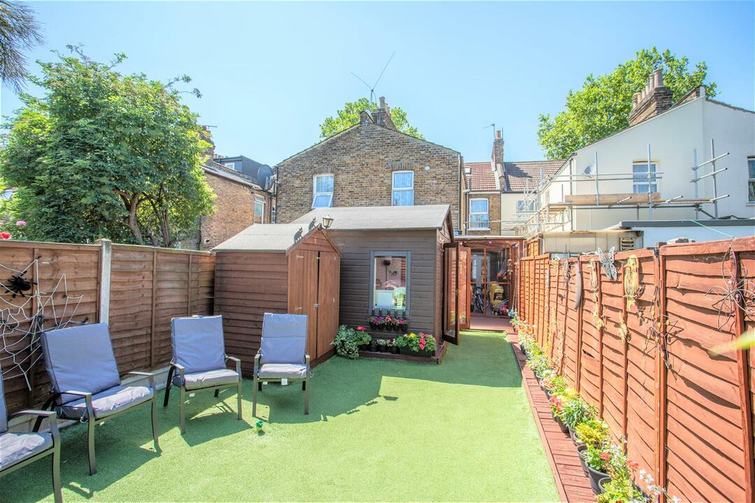 3 bed terraced house for sale in Chingford Road, Walthamstow  - Property Image 14