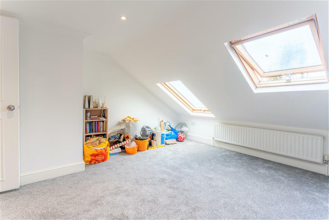 5 bed terraced house for sale in Brookscroft Road, Walthamstow  - Property Image 11