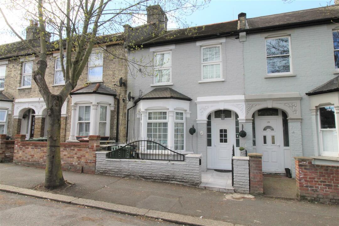 3 bed terraced house for sale in Kenilworth Avenue, Walthamstow - Property Image 1