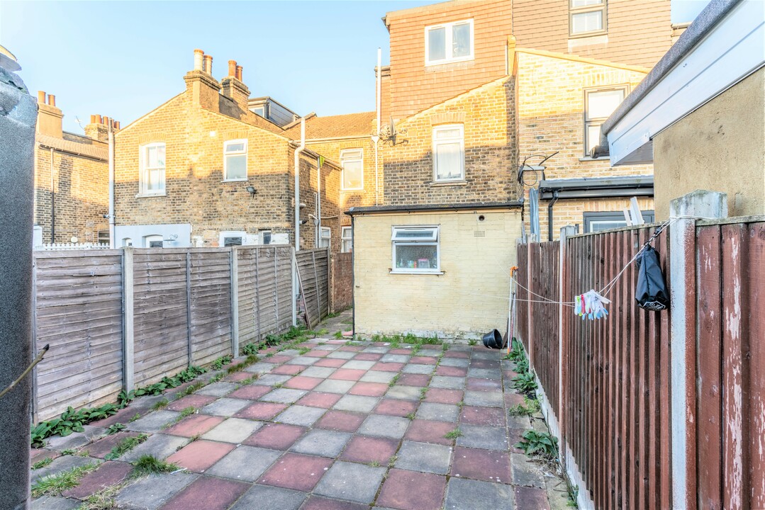 4 bed terraced house for sale in Rosebank Road, Walthamstow  - Property Image 10
