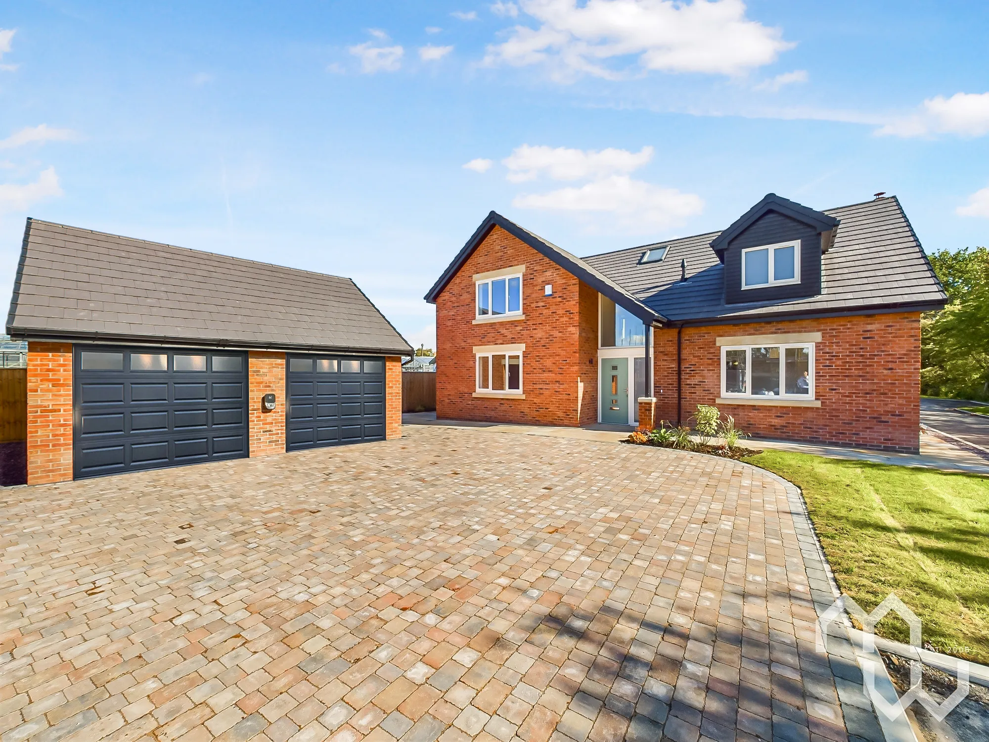 4 bed detached house for sale in Hall Lane, Preston  - Property Image 2