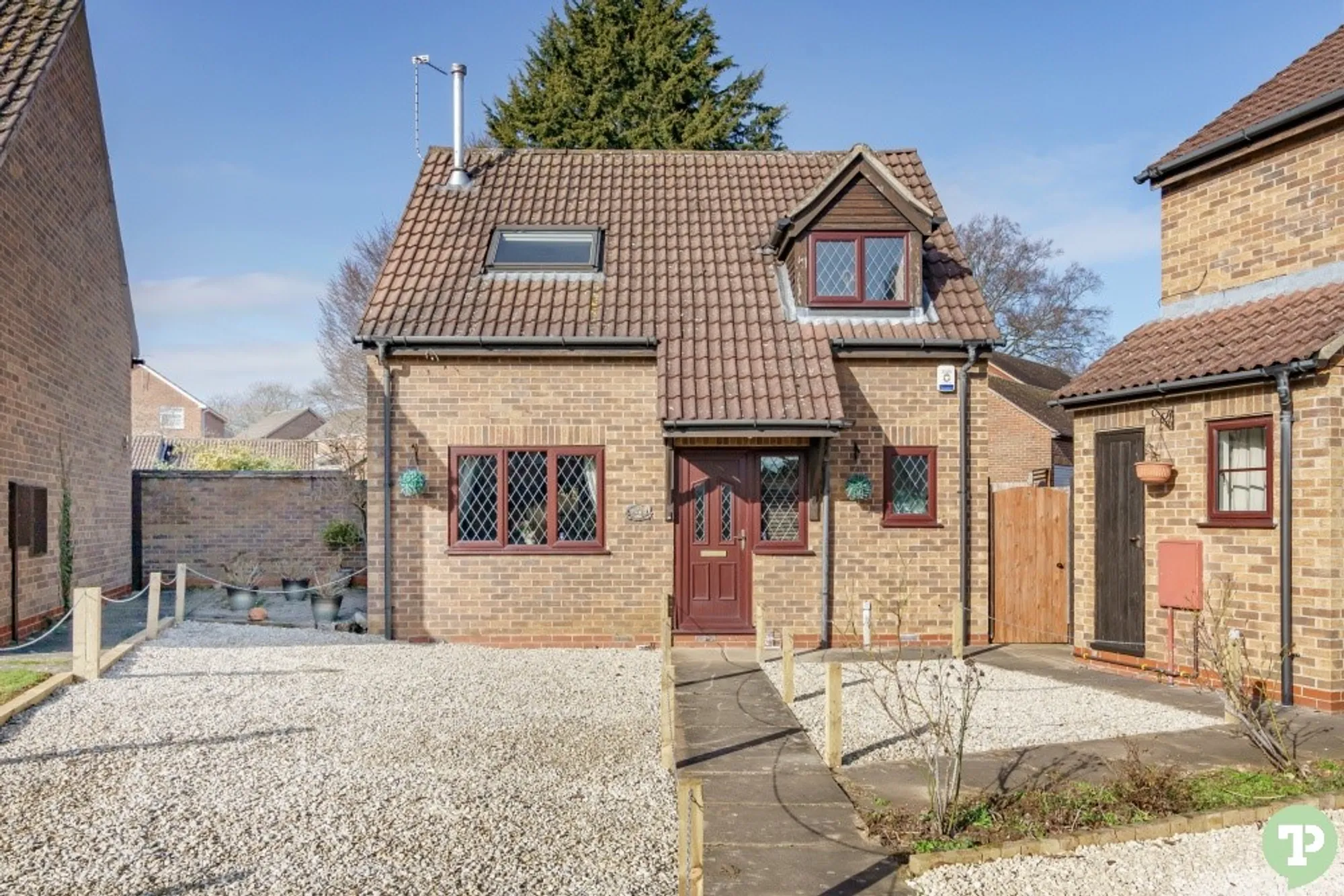 3 bed detached house for sale in Sunnyside, Oxford  - Property Image 1