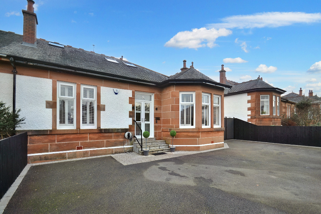 3 bed bungalow for sale in Elmore Avenue, Glasgow - Property Image 1