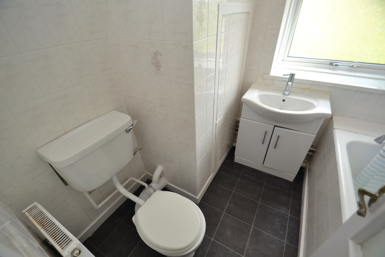 3 bed flat to rent in Berryknowes Road  - Property Image 8