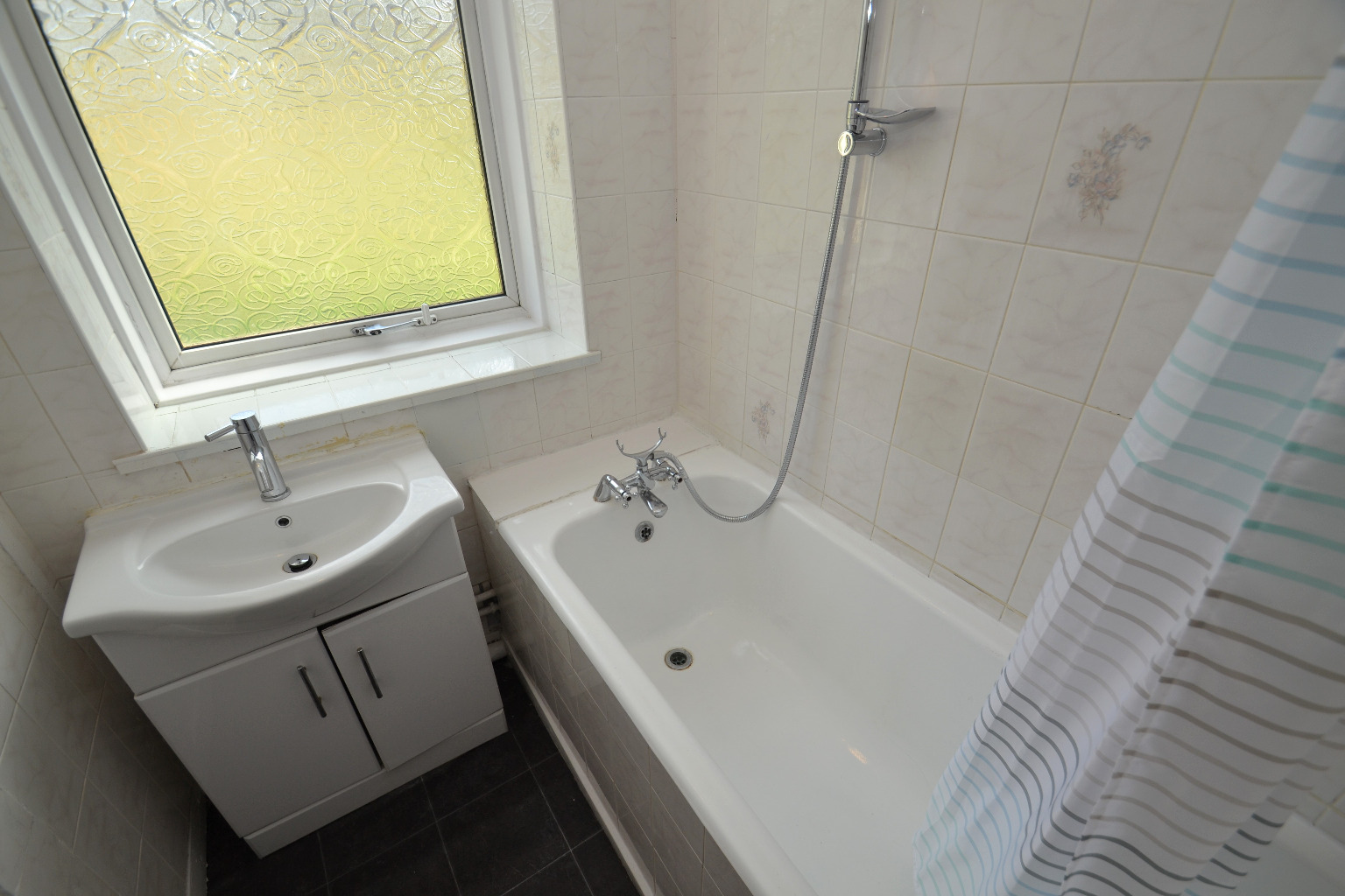 3 bed flat to rent in Berryknowes Road  - Property Image 9