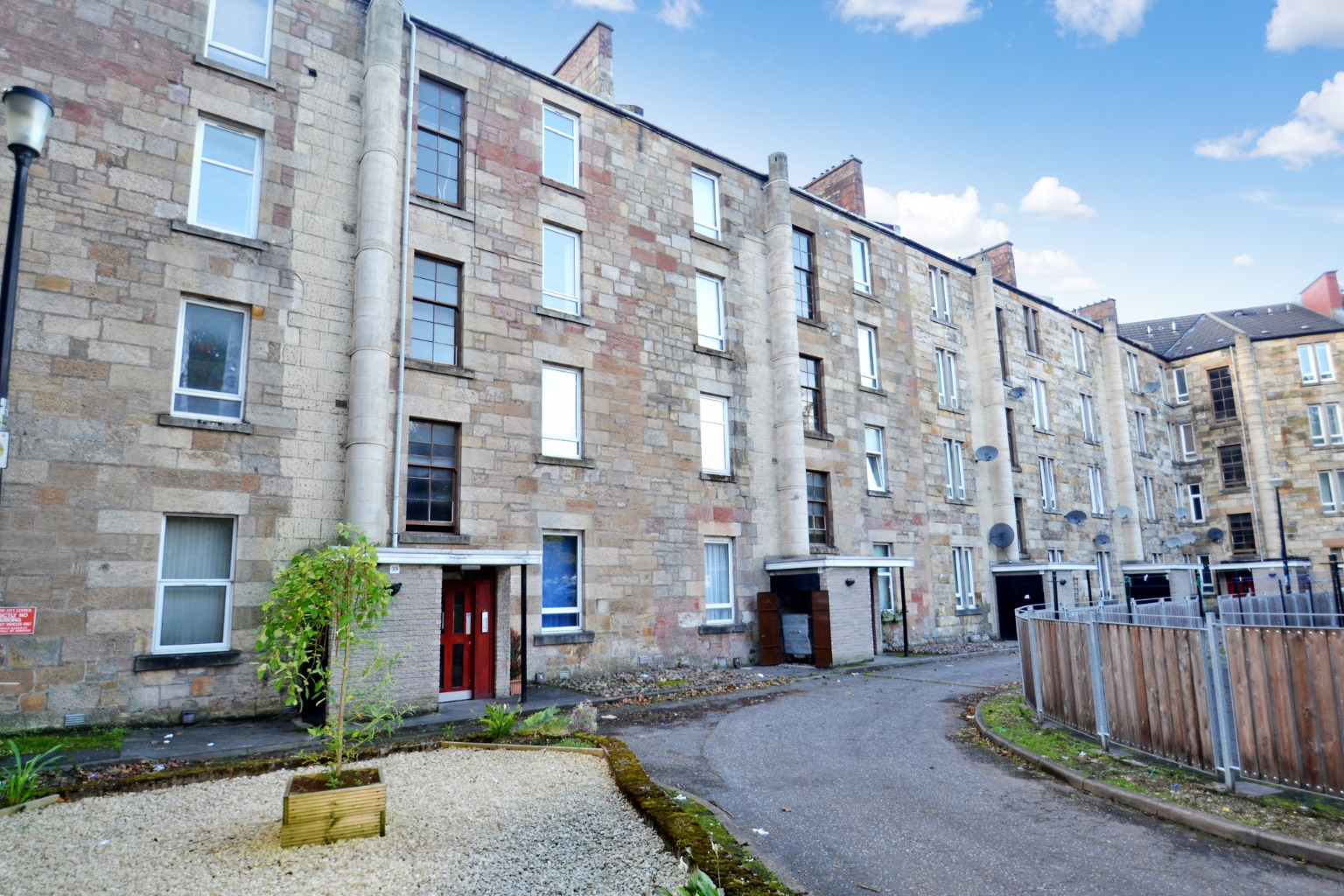 1 bed flat to rent in Mannering Court, Glasgow  - Property Image 1