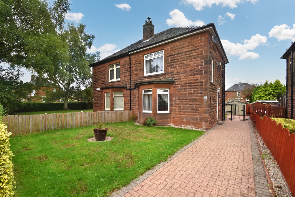 3 bed semi-detached house to rent in Ladybank Drive, Glasgow - Property Image 1