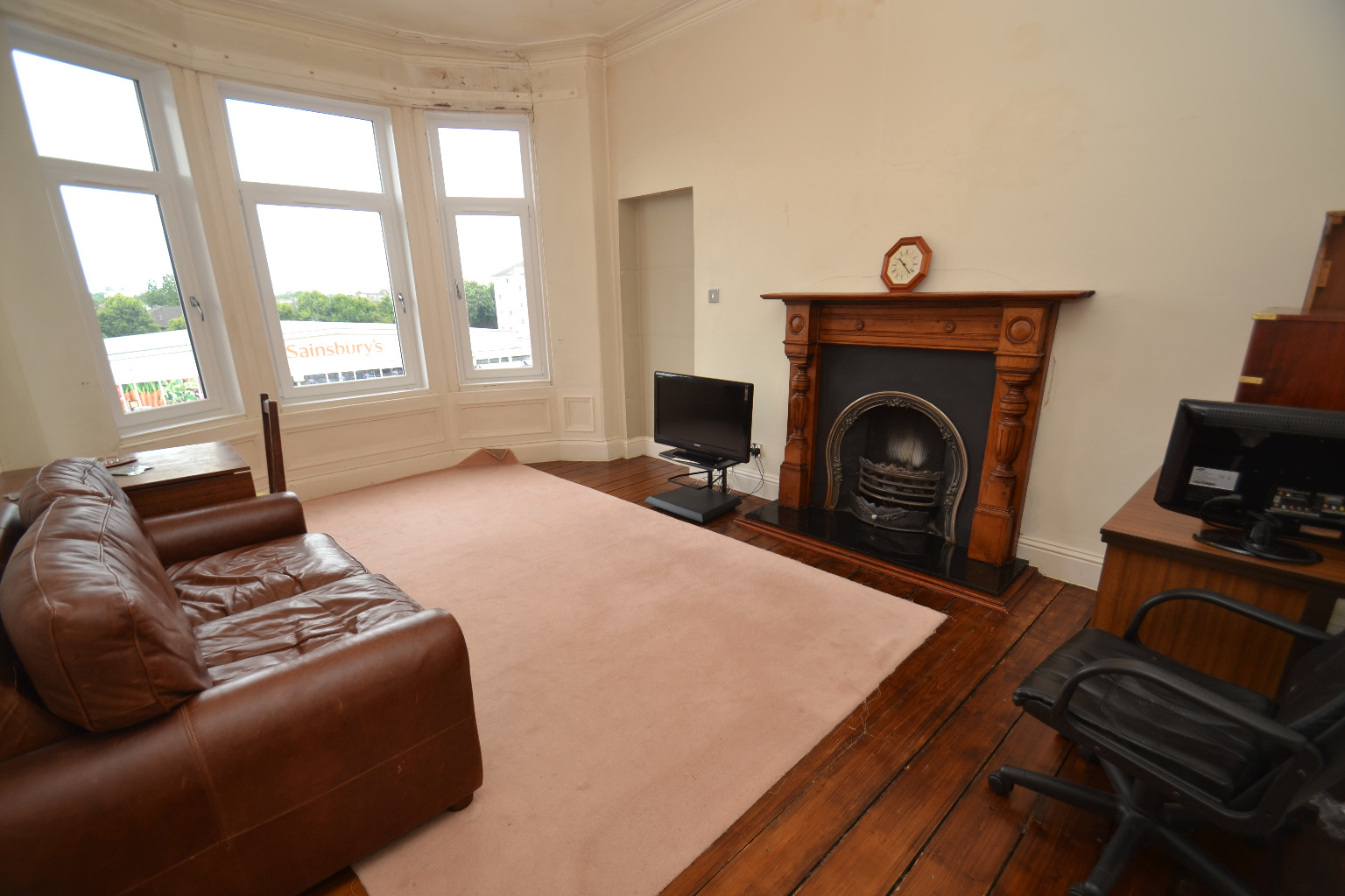 2 bed flat for sale in Clarkston Road  - Property Image 2