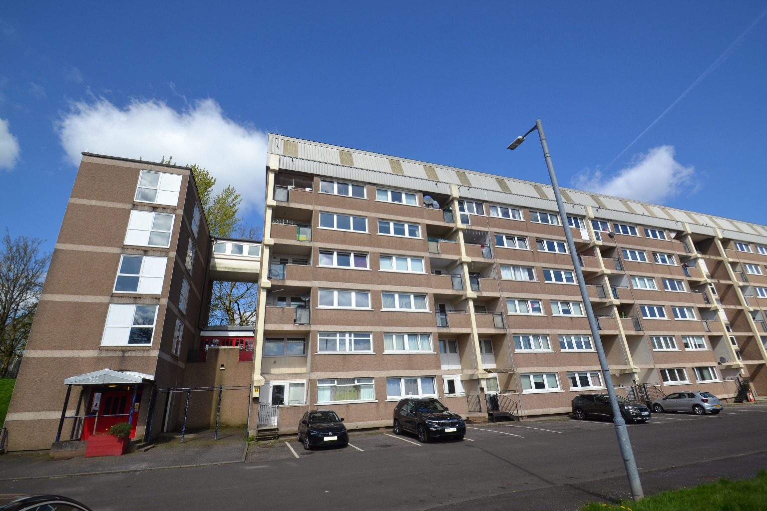 3 bed flat to rent in Hillpark Drive, Glasgow - Property Image 1