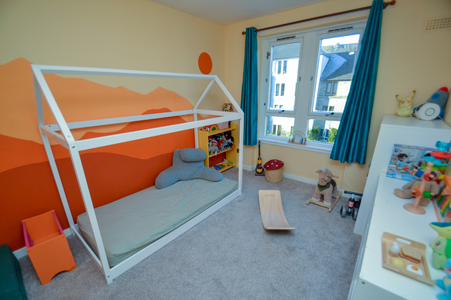3 bed flat for sale in Deanston Drive, Glasgow  - Property Image 9