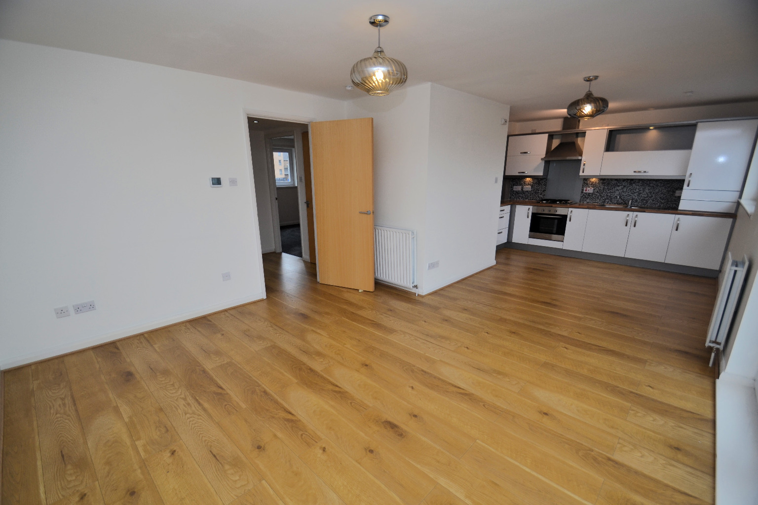 2 bed flat to rent in Glasgow  - Property Image 3