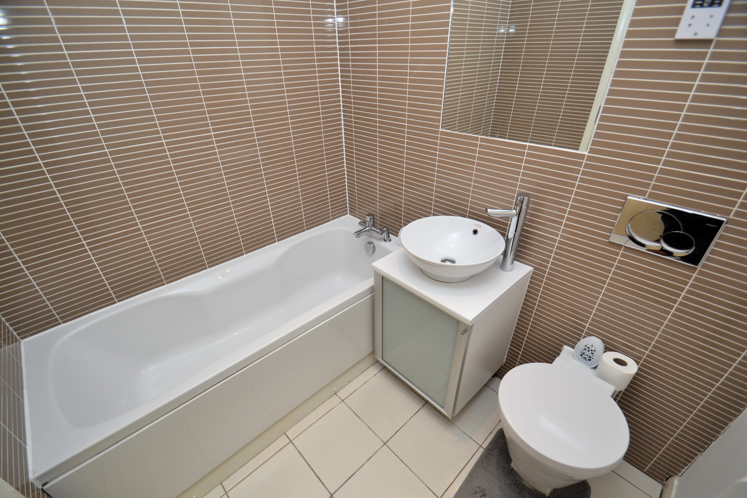 2 bed flat to rent in Glasgow  - Property Image 10