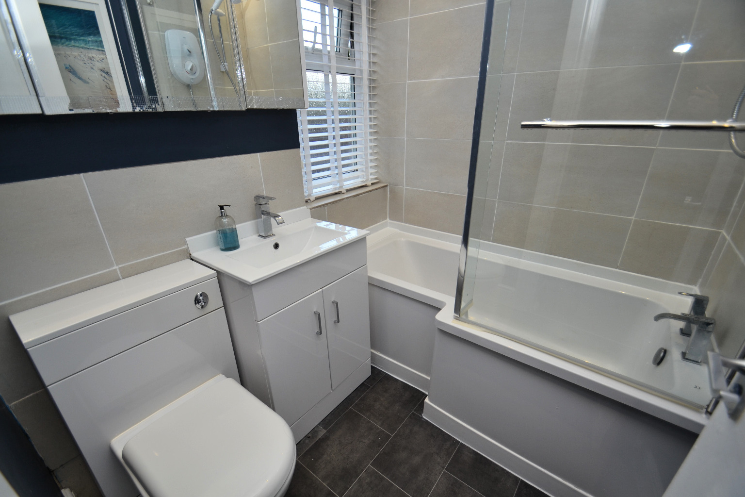 3 bed ground floor flat to rent in Mosspark Drive, Glasgow  - Property Image 9