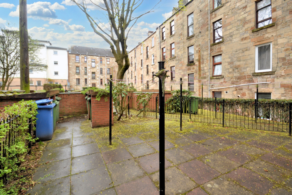 1 bed flat for sale in Calder Street  - Property Image 13