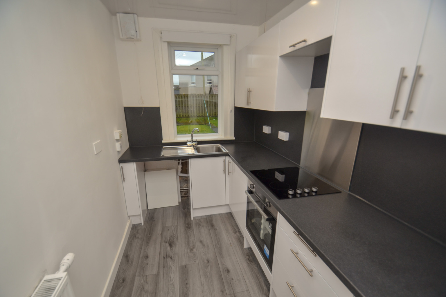2 bed flat for sale in Haughburn Road, Glasgow  - Property Image 4