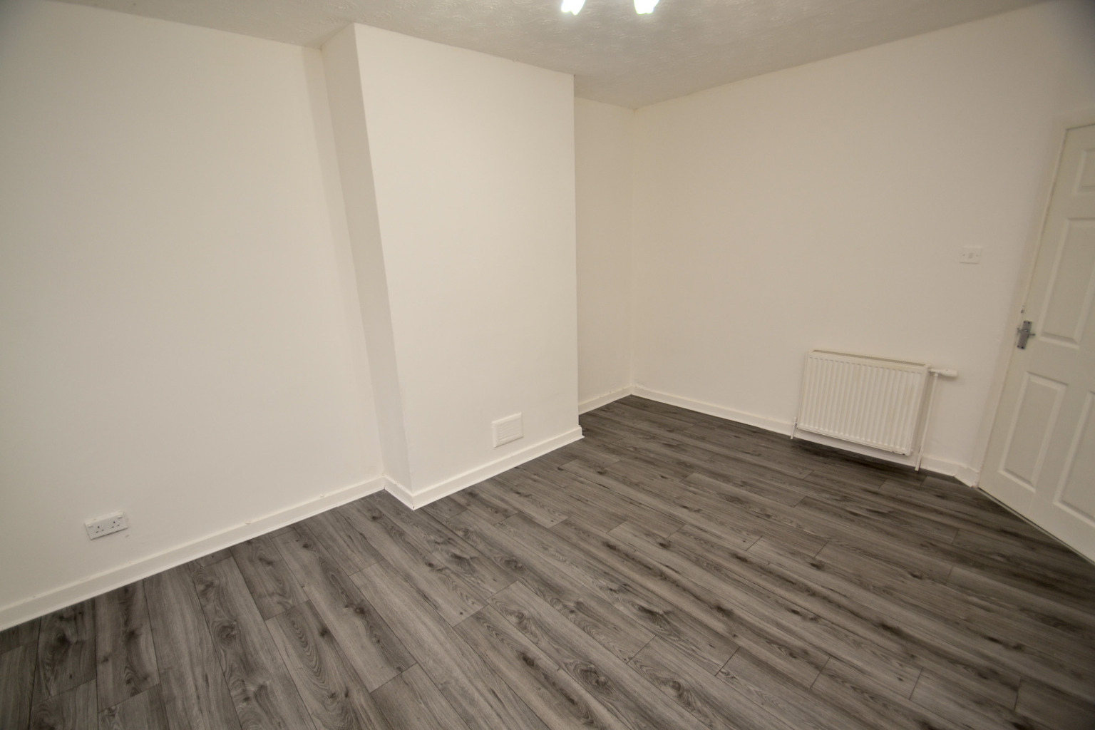 2 bed flat for sale in Haughburn Road, Glasgow  - Property Image 3