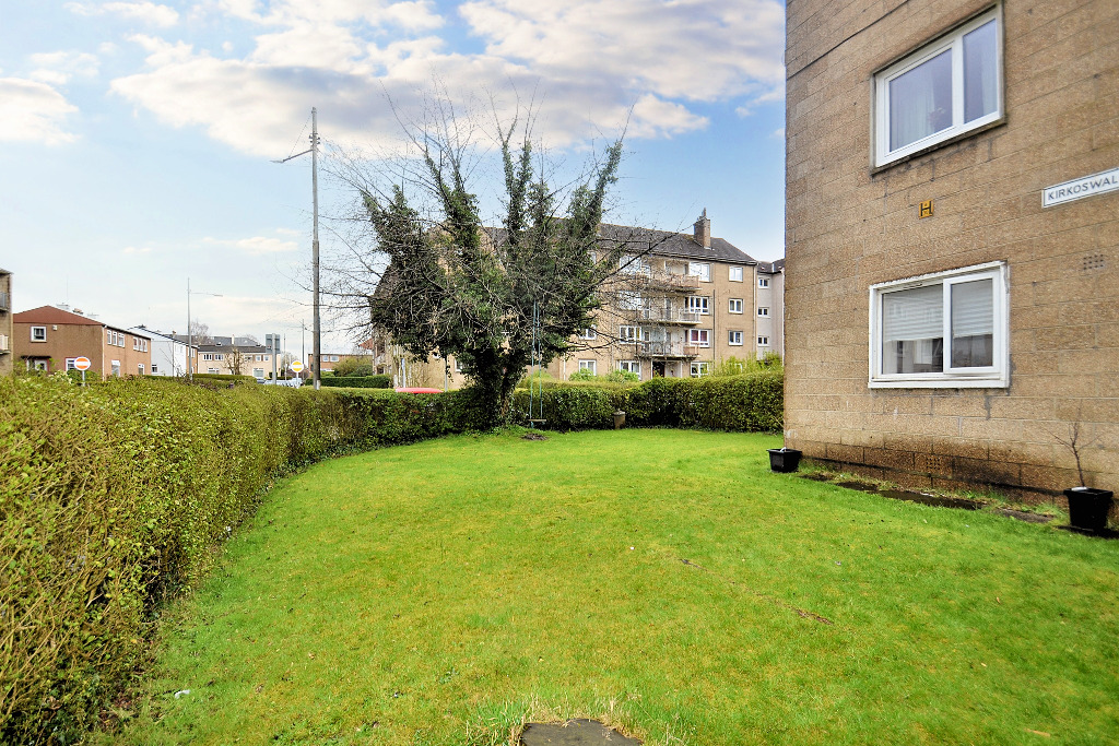 2 bed flat for sale in Lochlea Road, Glasgow  - Property Image 18