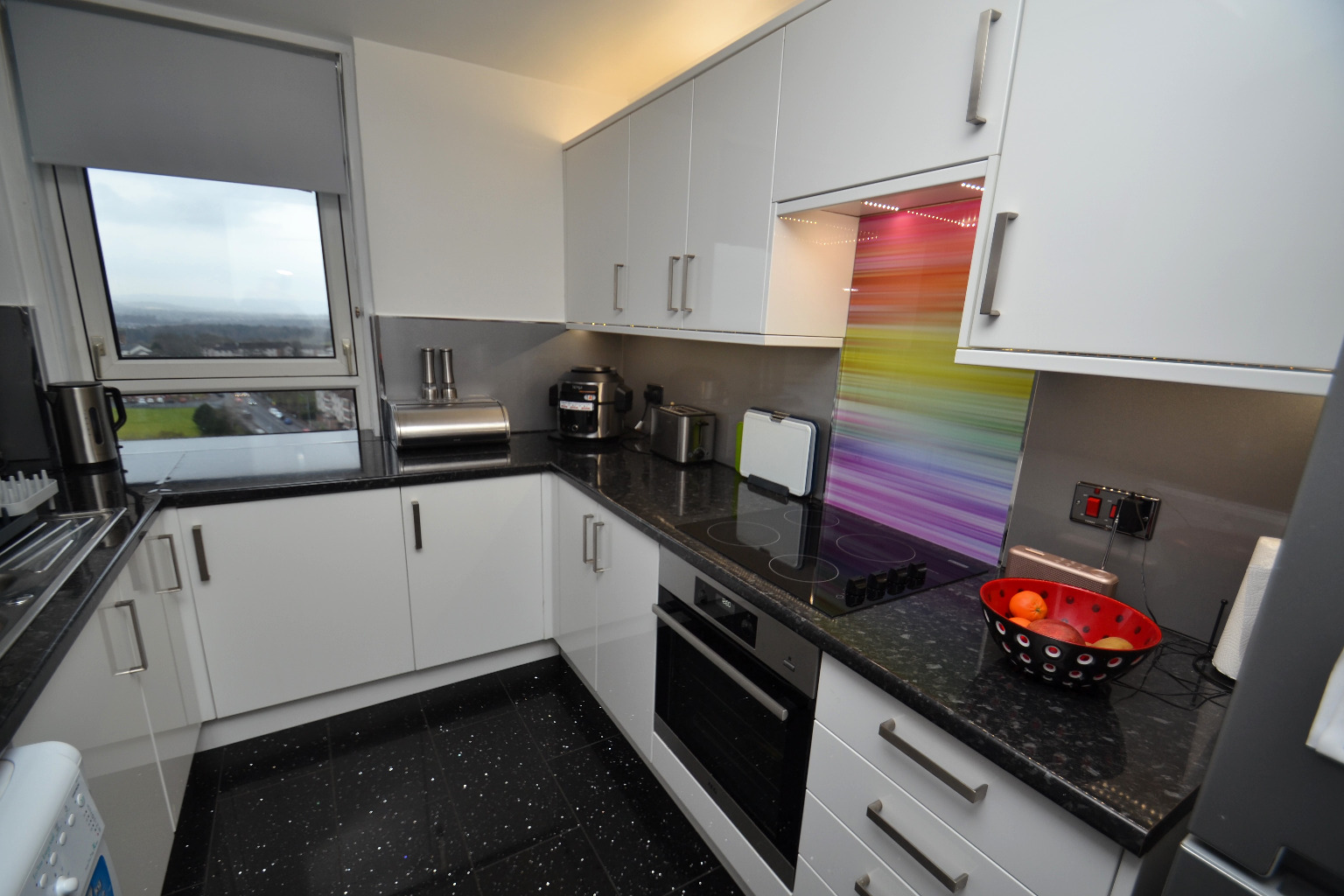 2 bed flat for sale in Dougrie Place, Glasgow  - Property Image 3