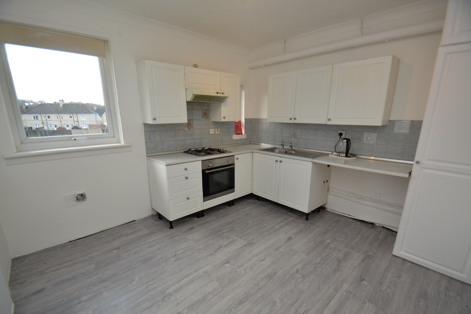2 bed flat for sale in Muirhouse Avenue, Wishaw  - Property Image 3