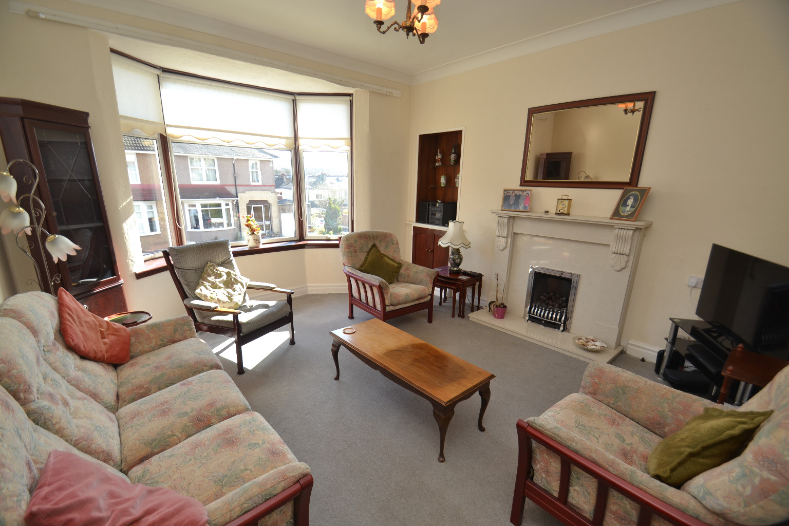 3 bed terraced house for sale in Kinmount Avenue, Glasgow  - Property Image 2